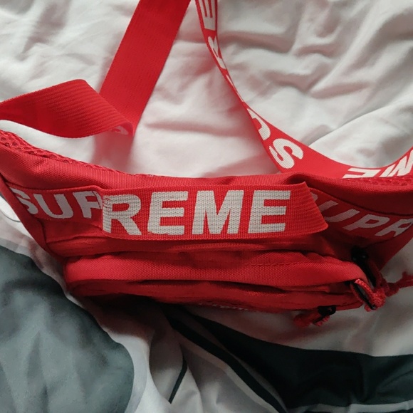Supreme Waistbag (red) Men
